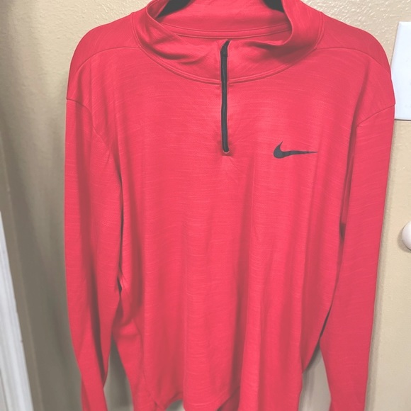 Nike Other - Mens Nike dry fit long sleeved shirt size XL with zipper